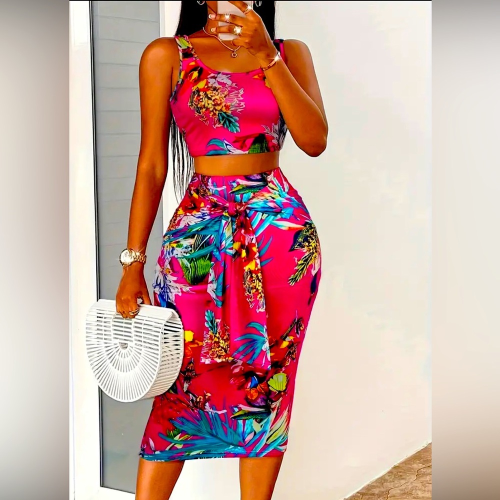 Sleeveless crop tank print skirt set for summer